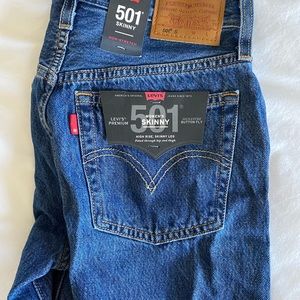 NWT Levi’s 501 Skinny Jeans